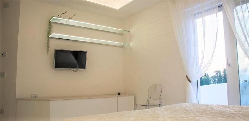 Valentino Luxury Room ปอร์โตเชซาเรโอ ภายนอก รูปภาพ