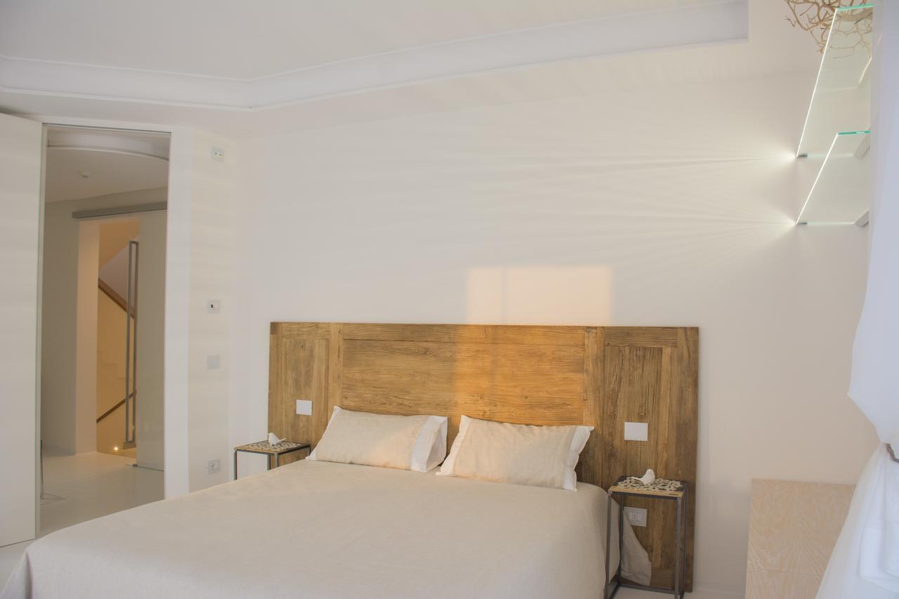 Valentino Luxury Room ปอร์โตเชซาเรโอ ภายนอก รูปภาพ